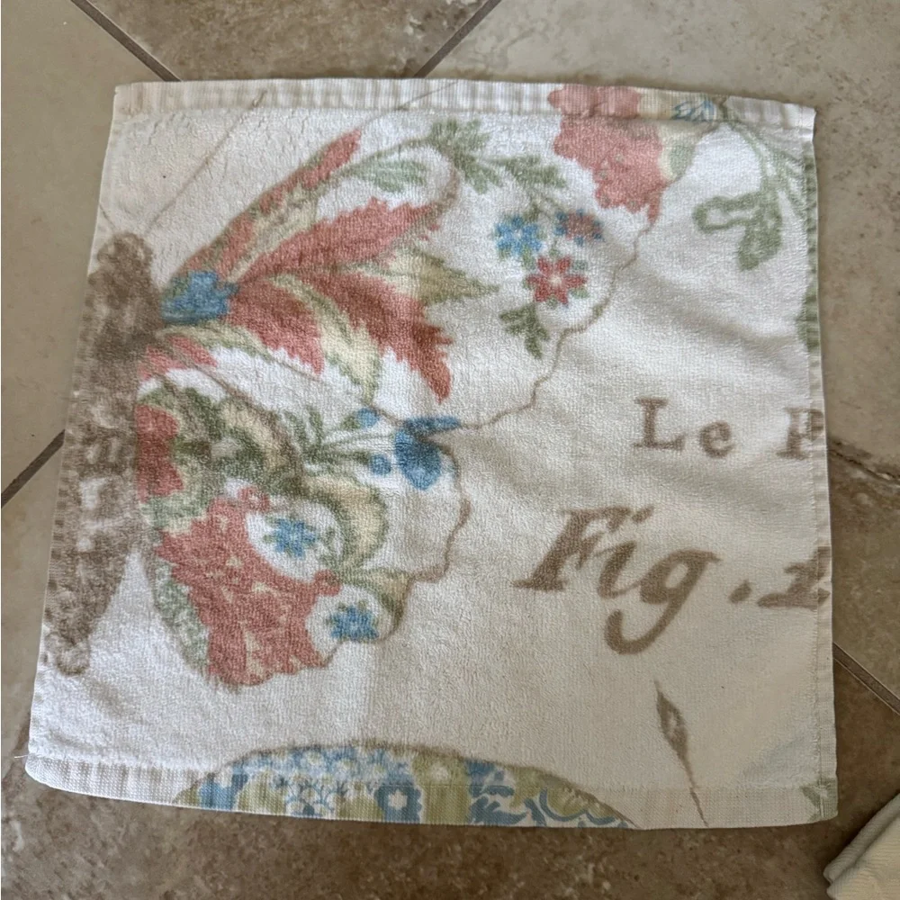 Pottery Barn ~Butterfly Script~ Washcloth ~ Bathroom